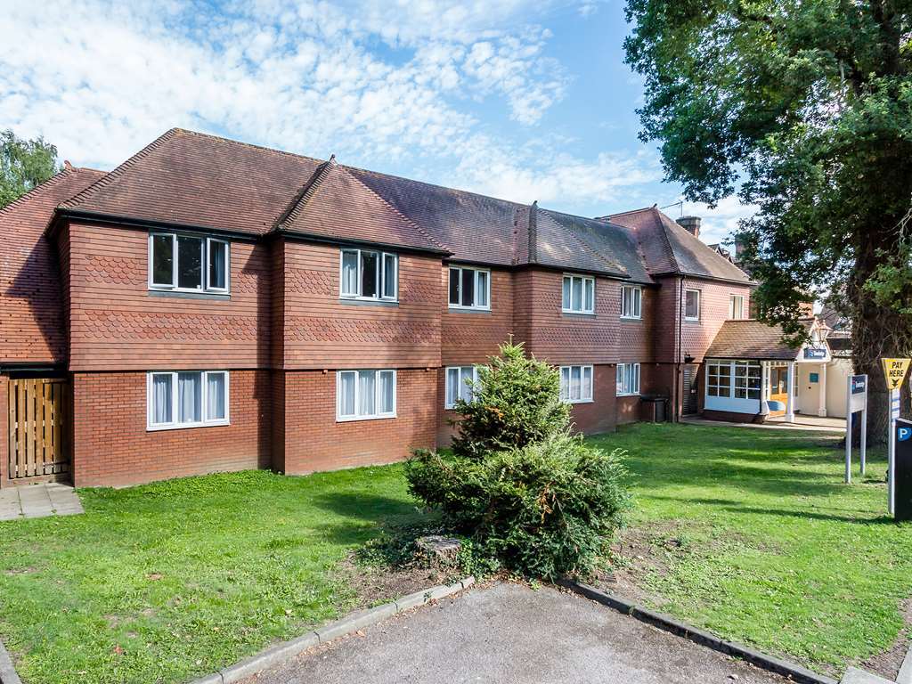 Travelodge Walton On Thames Exterior foto